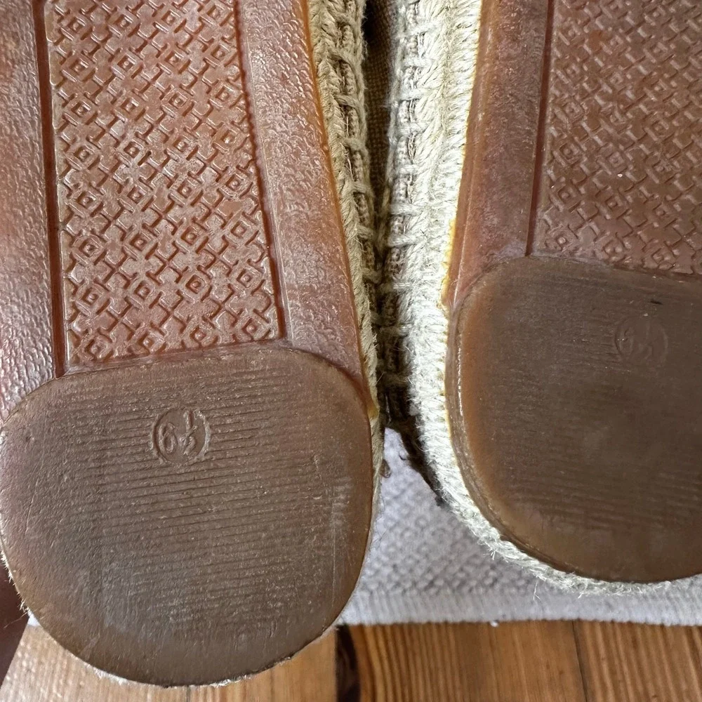 Tory Burch beige cream canvas cap toe espadrille flats SIZE 6.5‎